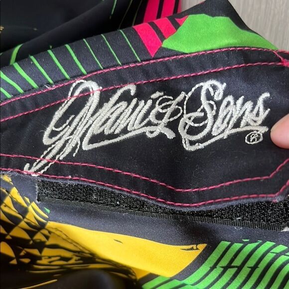 Maui and Sons Black Swim Shorts - Picture 7 of 10